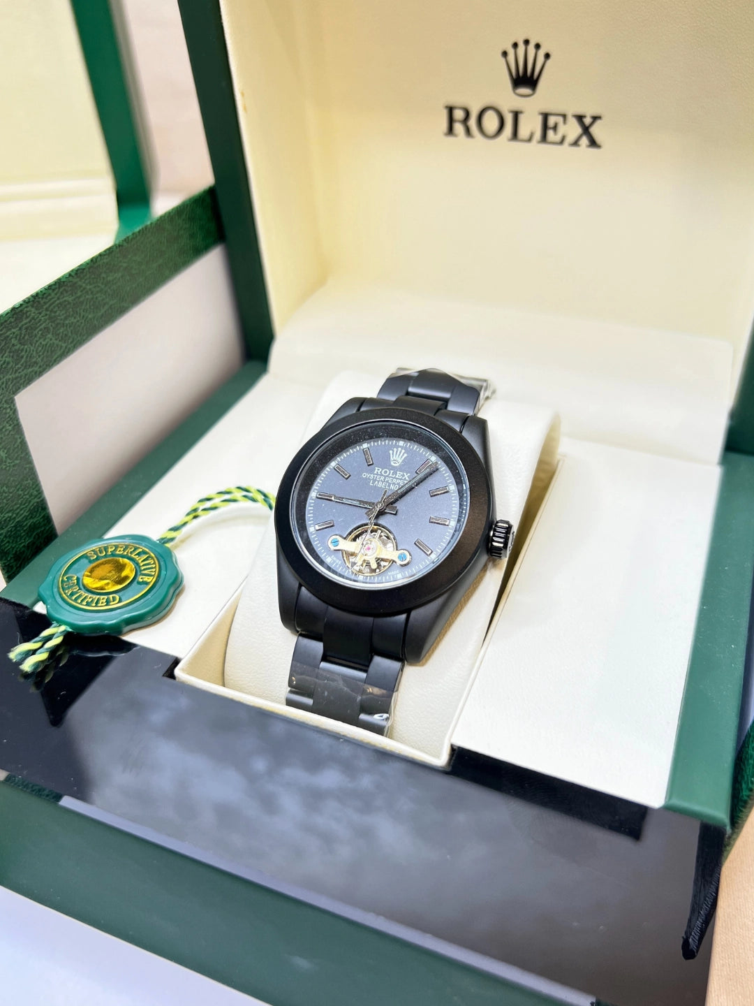 Rolex Классические мужские механические часы с ручным заводом — сочетание стиля, точности и характера.